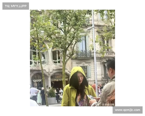 上海恒隆偶遇江疏影:她的青春气质依旧,惊艳全场 上海恒隆偶遇江疏影:她的青春气质依旧,惊艳全场